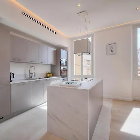 Standing - Neuf - Croisette- Palais Des Festivals - 6 Pers -3 Chbres Apartment
