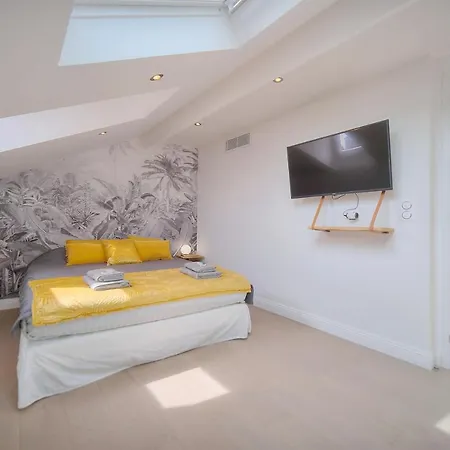 Standing - Neuf - Croisette- Palais Des Festivals - 6 Pers -3 Chbres Apartment
